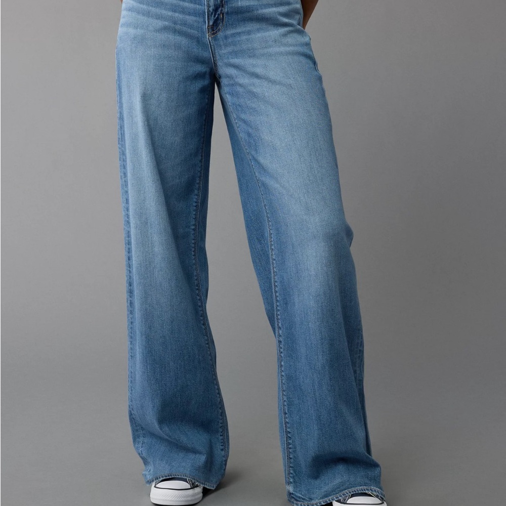 AE Dreamy Drape Stretch Super High-Waisted Baggy Wide-Leg Jean